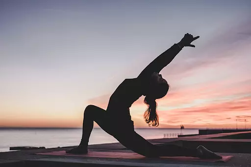 Tập yoga giúp khí huyết lưu thông và giảm bớt cơn đau bụng kinh